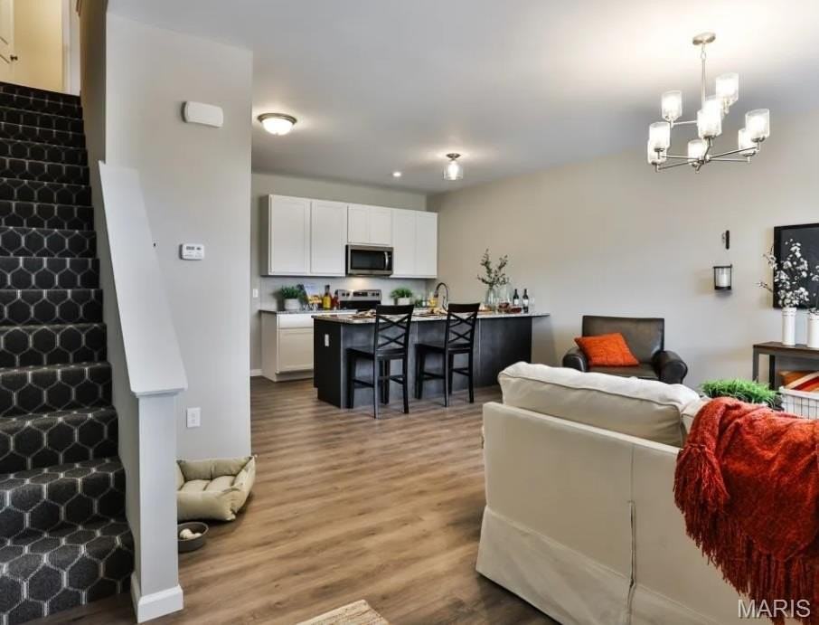 103 Ripple Creek Dr - Photo 4 of 6