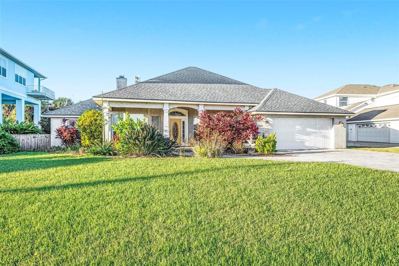 7 Deerwood St - Photo 2 of 50