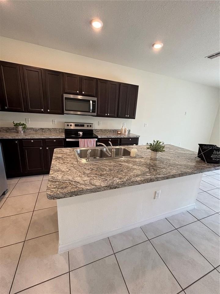 1389 Yellow Finch Dr - Photo 6 of 24