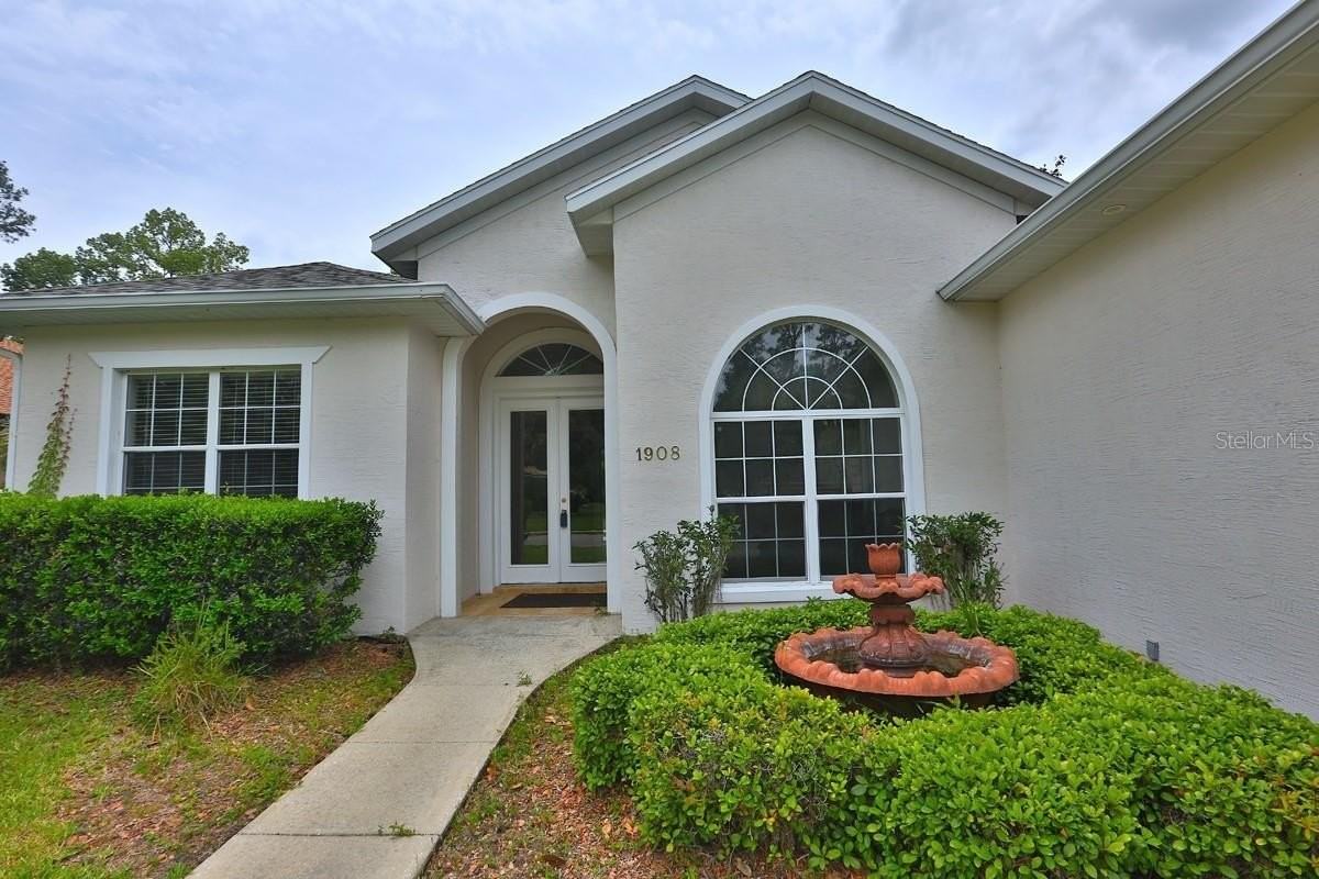 1908 Sw 28th St - Photo 3 of 24