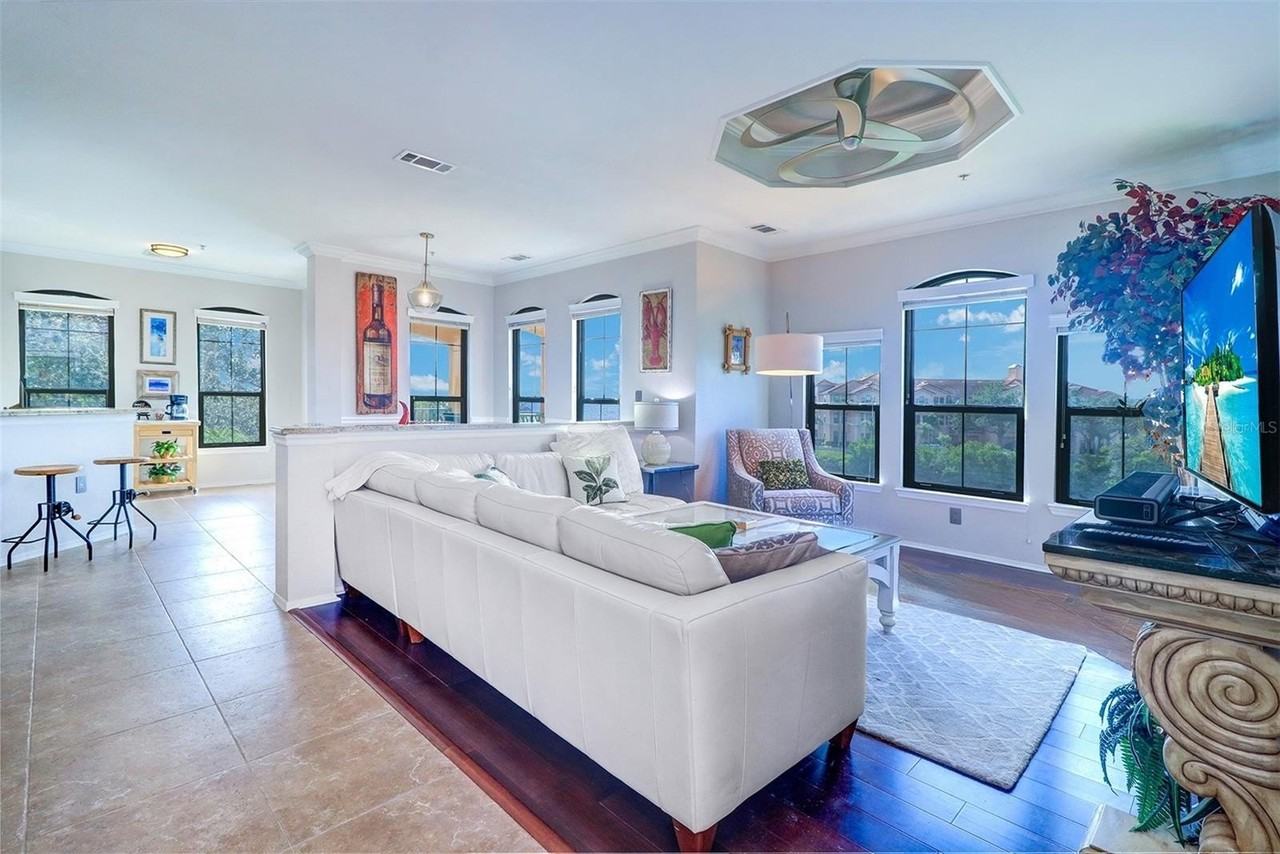 2749 Via Cipriani #1034A - Photo 4 of 50