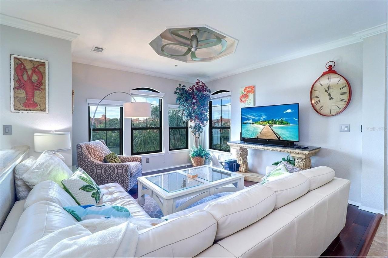 2749 Via Cipriani #1034A - Photo 5 of 50