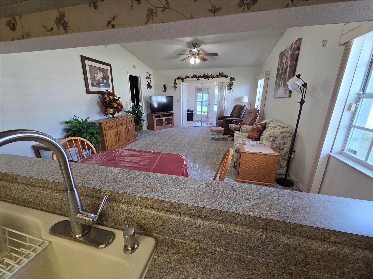 6788 Basswood Cir - Photo 7 of 16