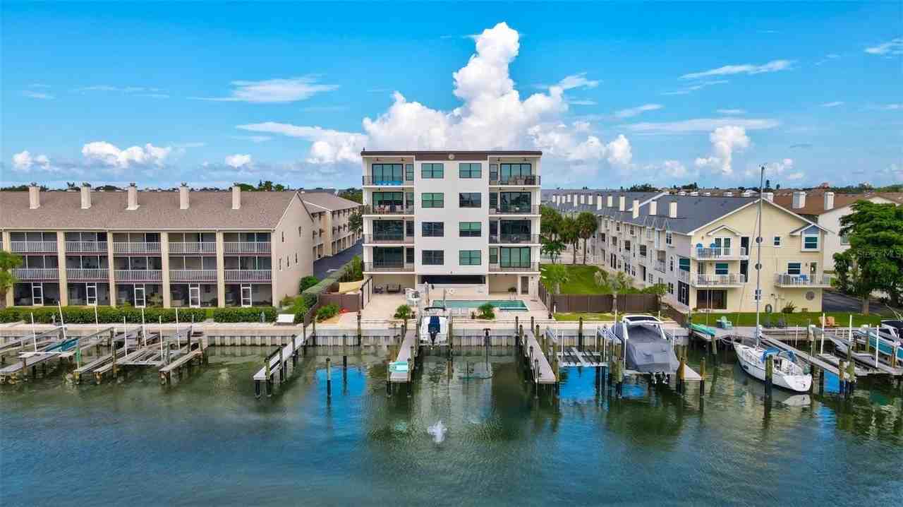 455 Pinellas Bayway S #2A