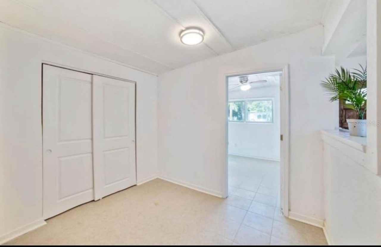 7313 Royal Palm Dr - Photo 5 of 12