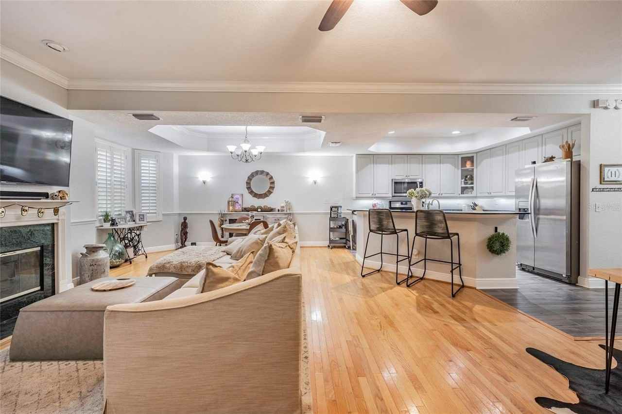 2878 Bayshore Trails Dr - Photo 3 of 32