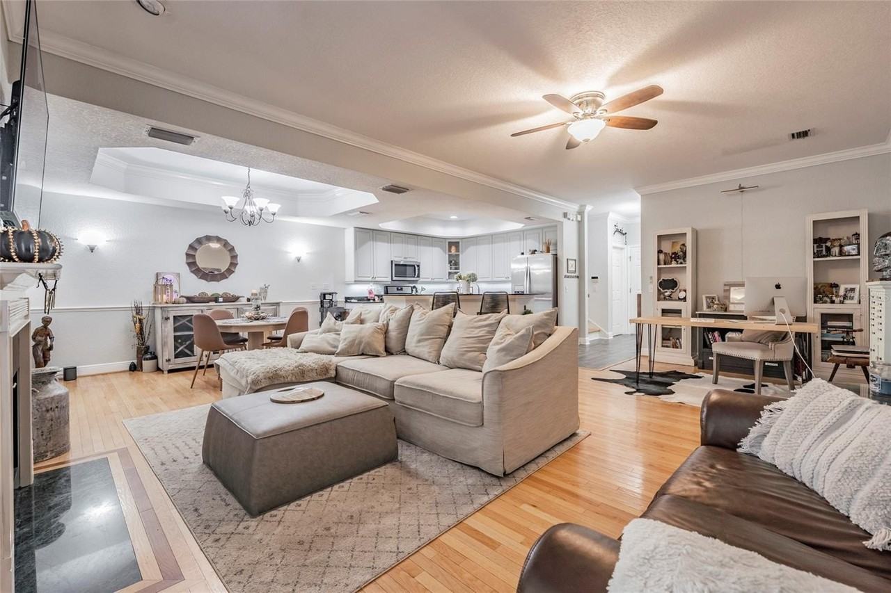 2878 Bayshore Trails Dr - Photo 4 of 32