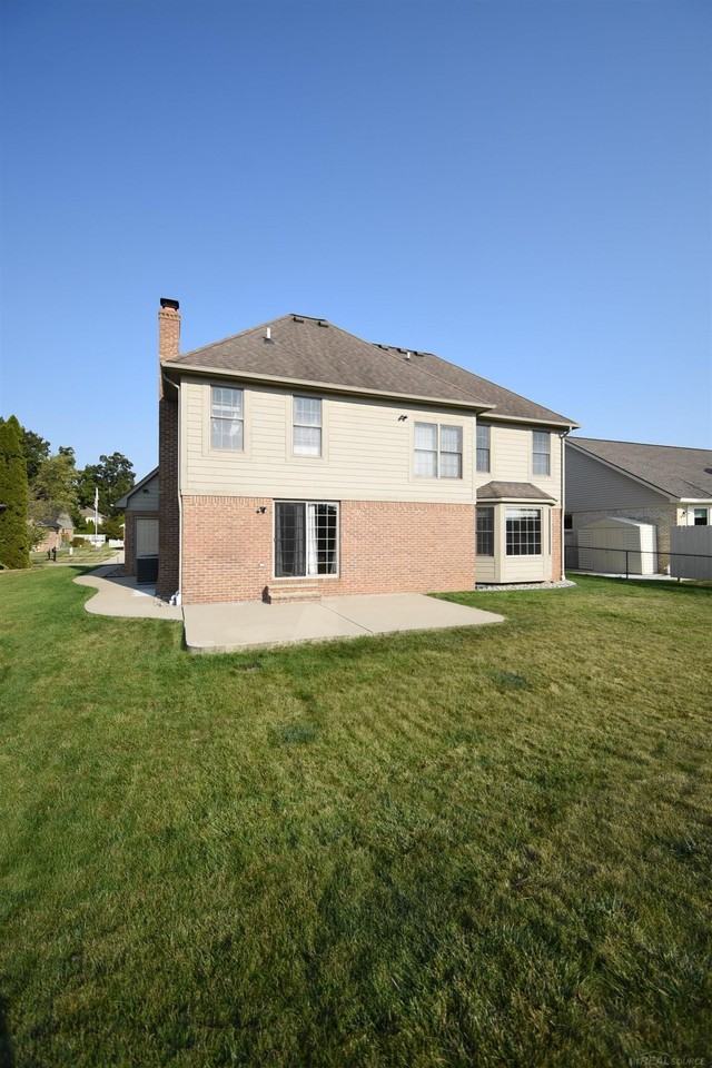 53823 Paul Wood Dr - Photo 4 of 50