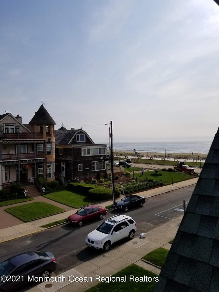 6 Heck Ave - Photo 2 of 14