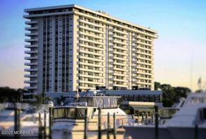 featured image of 1 Channel Dr Unit 813 #813