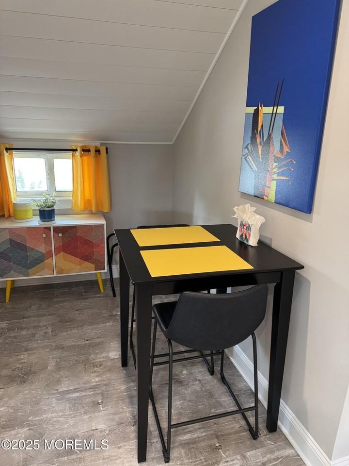 1209 Langford St - Photo 6 of 7