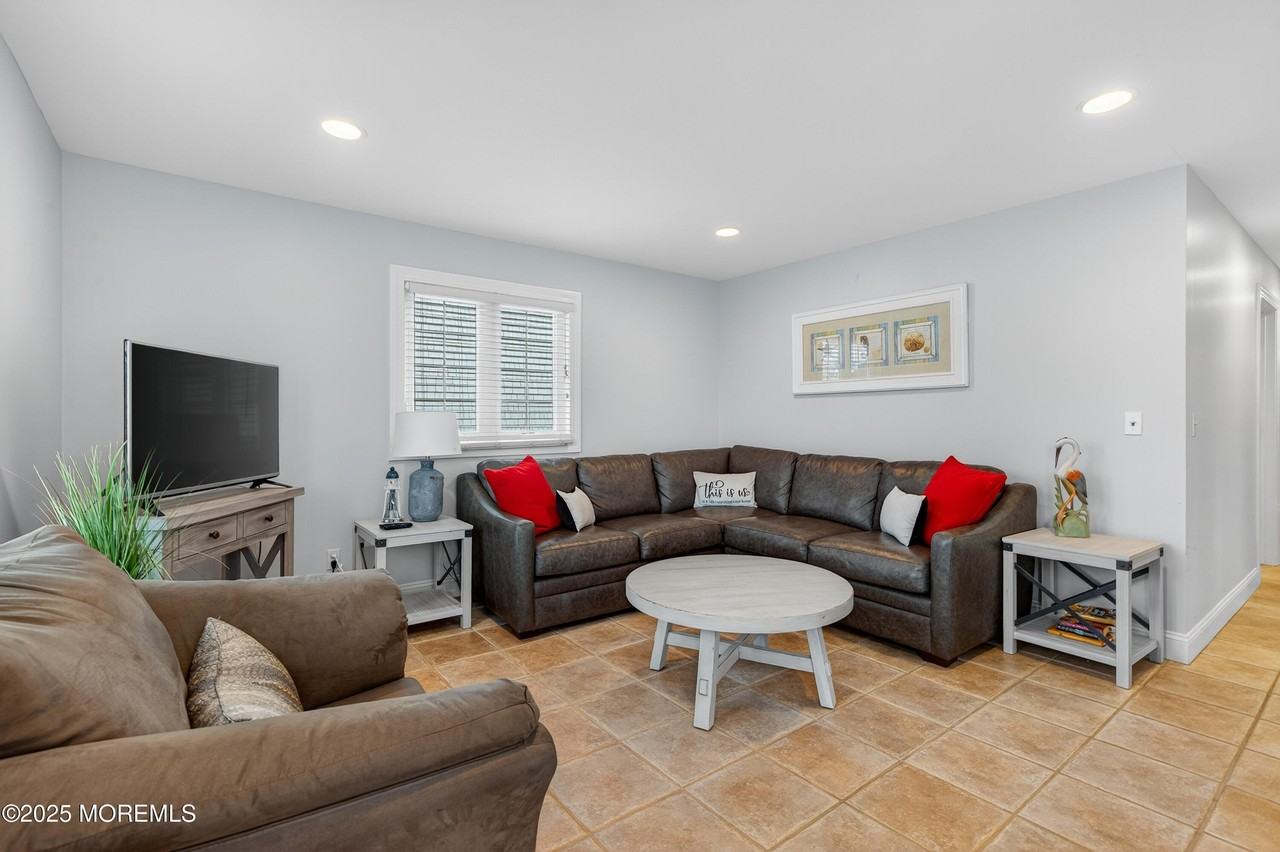 Haddonfield Ave - Photo 4 of 34