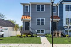 333 1st St Apt 3 #3 - Photo 1 of 1