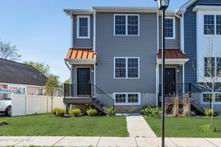 333 1st St Apt 3 #3 - Photo 1 of 1