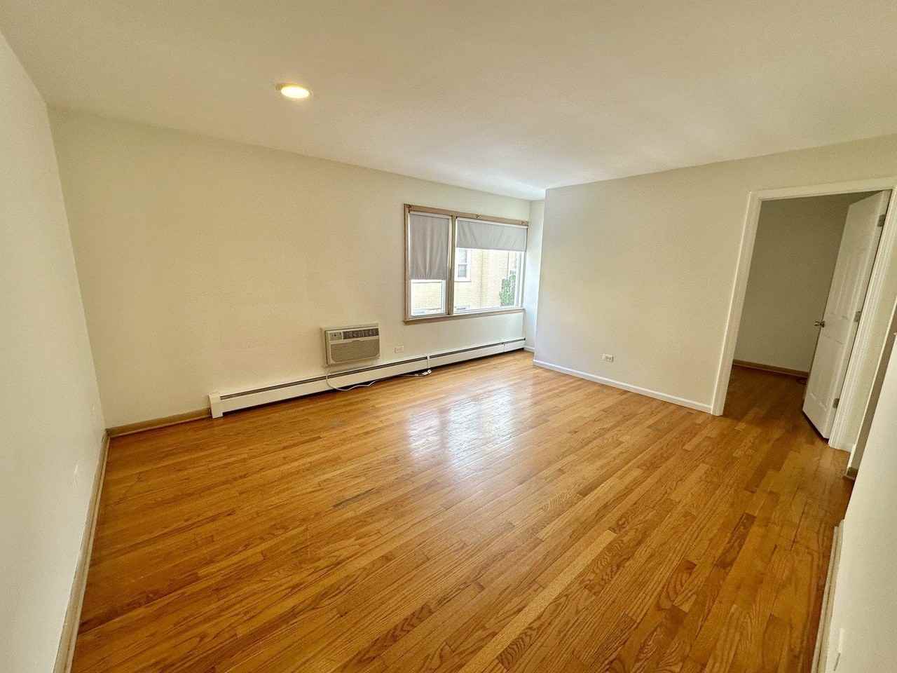 7845 W Lawrence Ave #11 - Photo 3 of 10