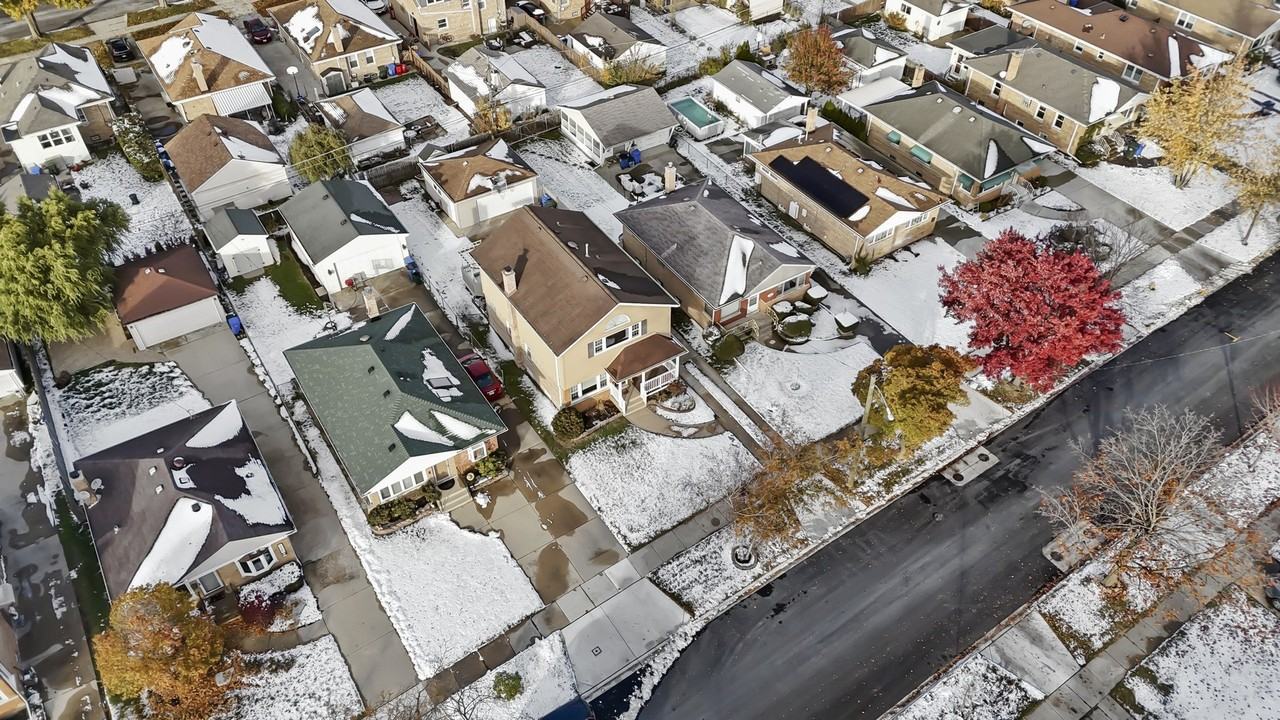 7432 Ainslie Street - Photo 3 of 39