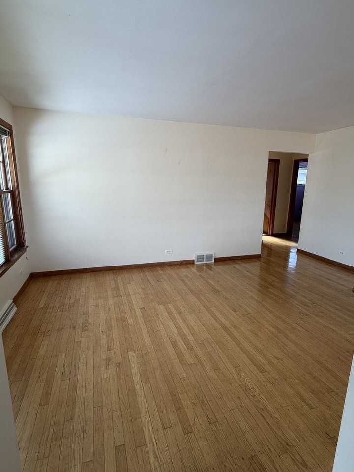 970 S Saylor Ave - Photo 5 of 22