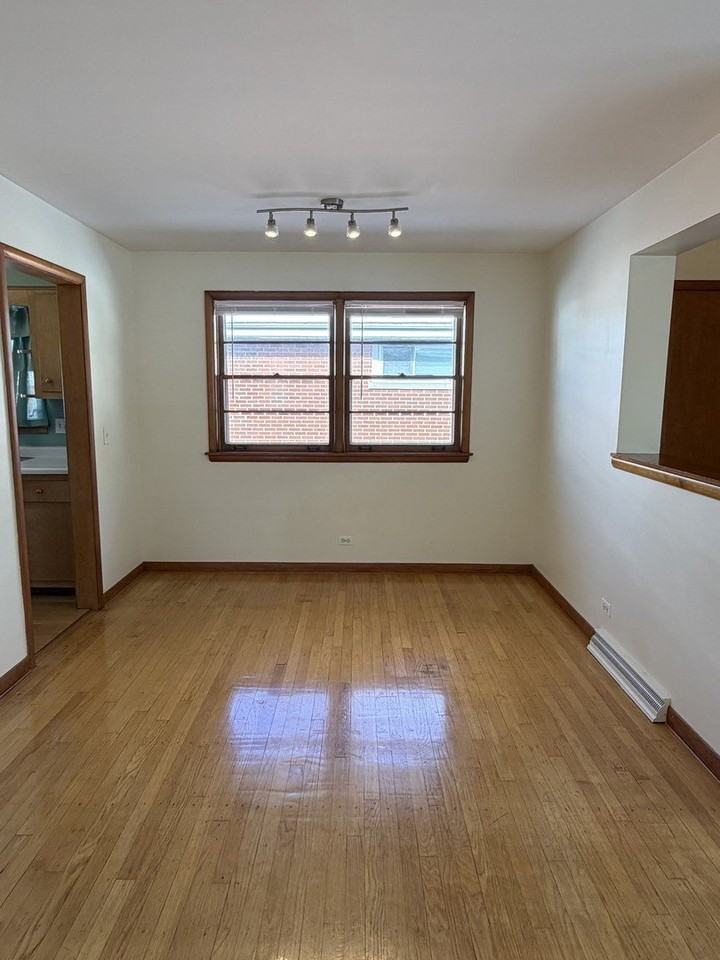 970 S Saylor Ave - Photo 6 of 22