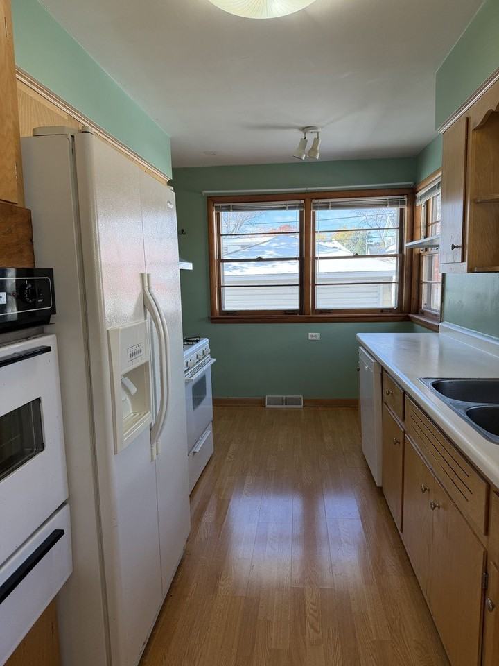 970 S Saylor Ave - Photo 7 of 22