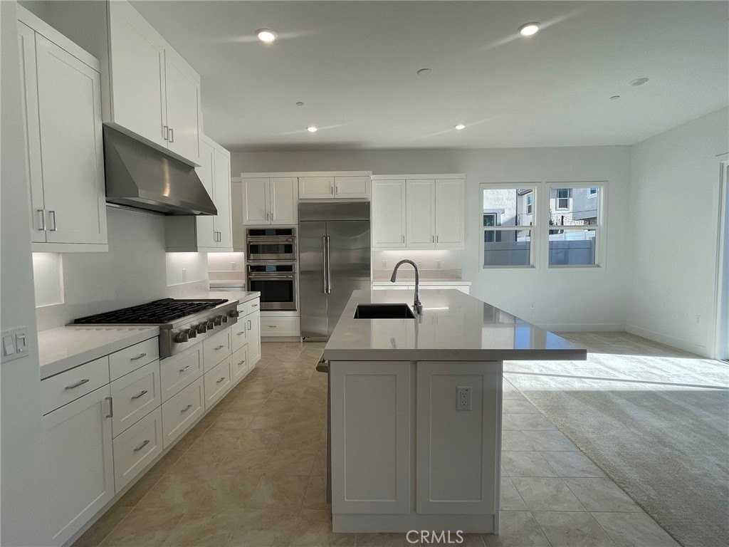 1184 1184 Silver wood Way - Photo 3 of 16