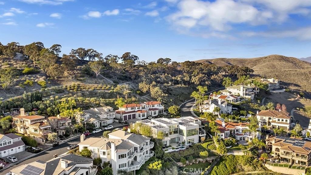 75 Marbella - Photo 7 of 50