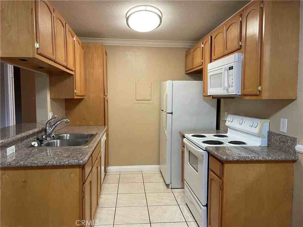 1345 Cabrillo Park Drive #E13 - Photo 6 of 14