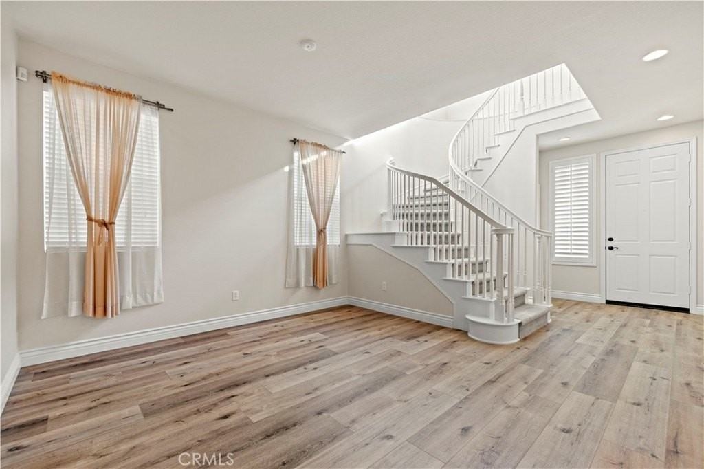 28355 Stansfield Ln - Photo 7 of 50