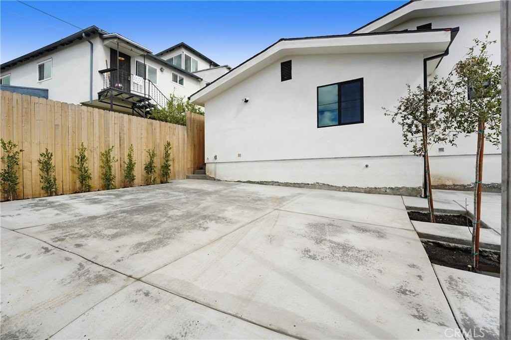 2822 Waverly Dr - Photo 3 of 15