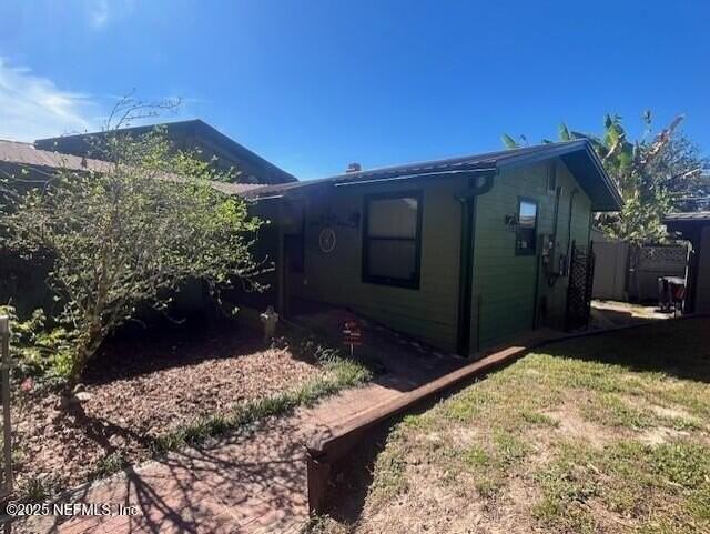 129 Cleo Ln - Photo 2 of 18