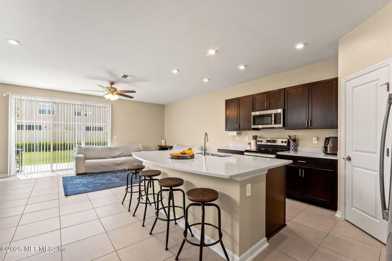 13106 Annies Walk Dr - Photo 6 of 30