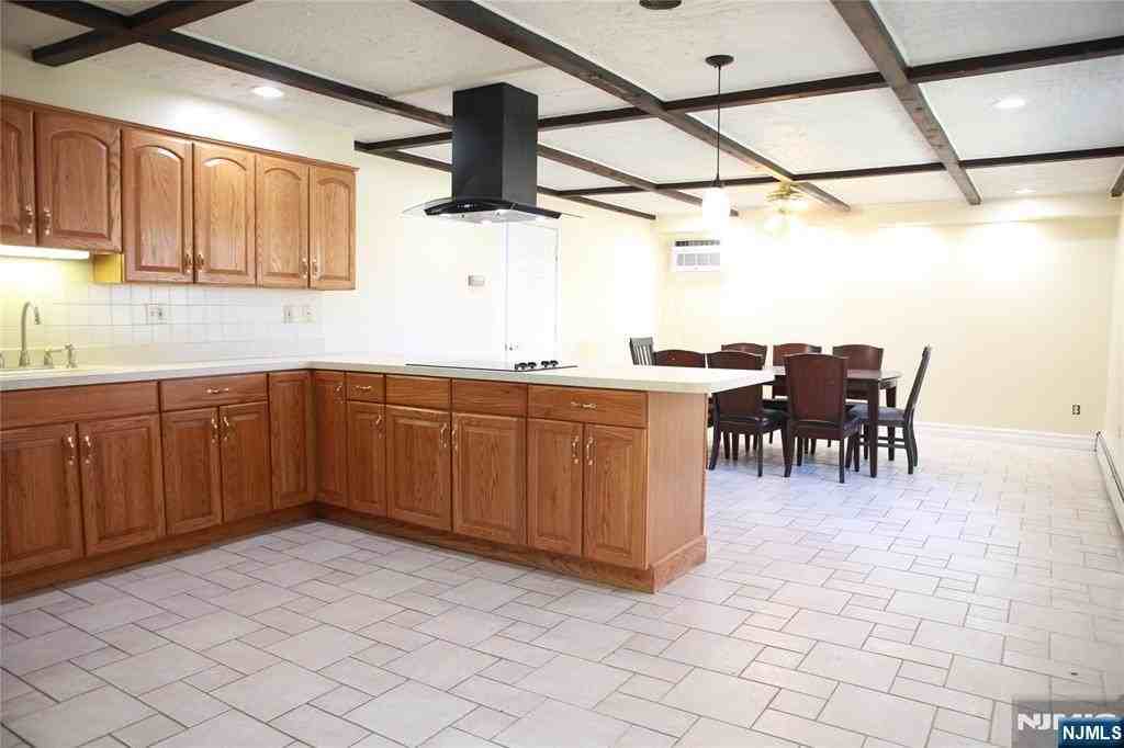 2 Harvey Avenue - Photo 4 of 25