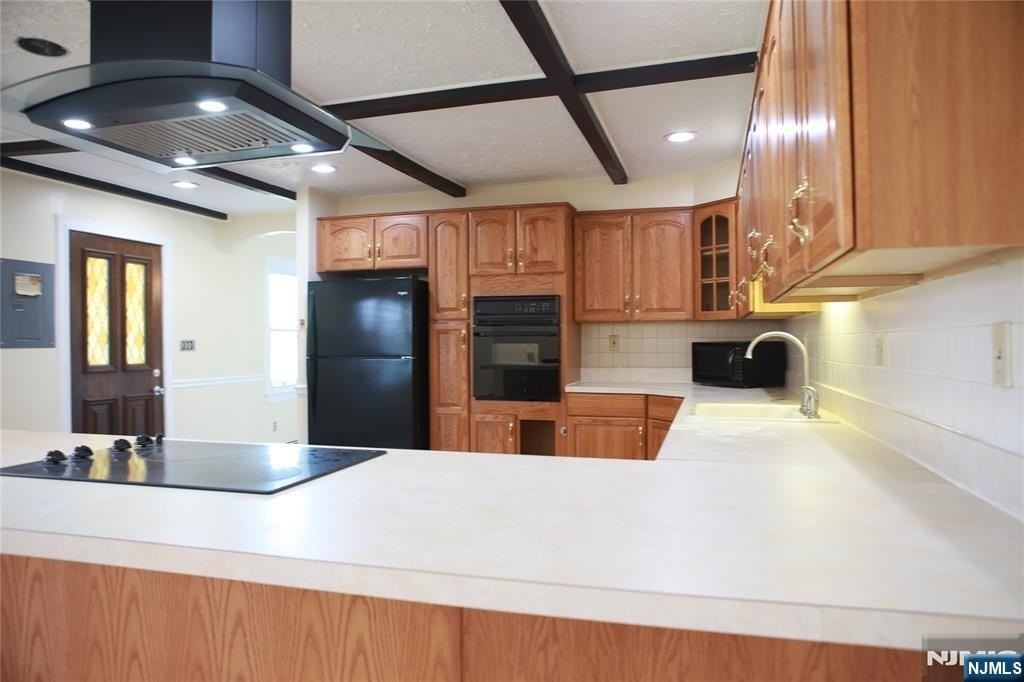 2 Harvey Avenue - Photo 6 of 25