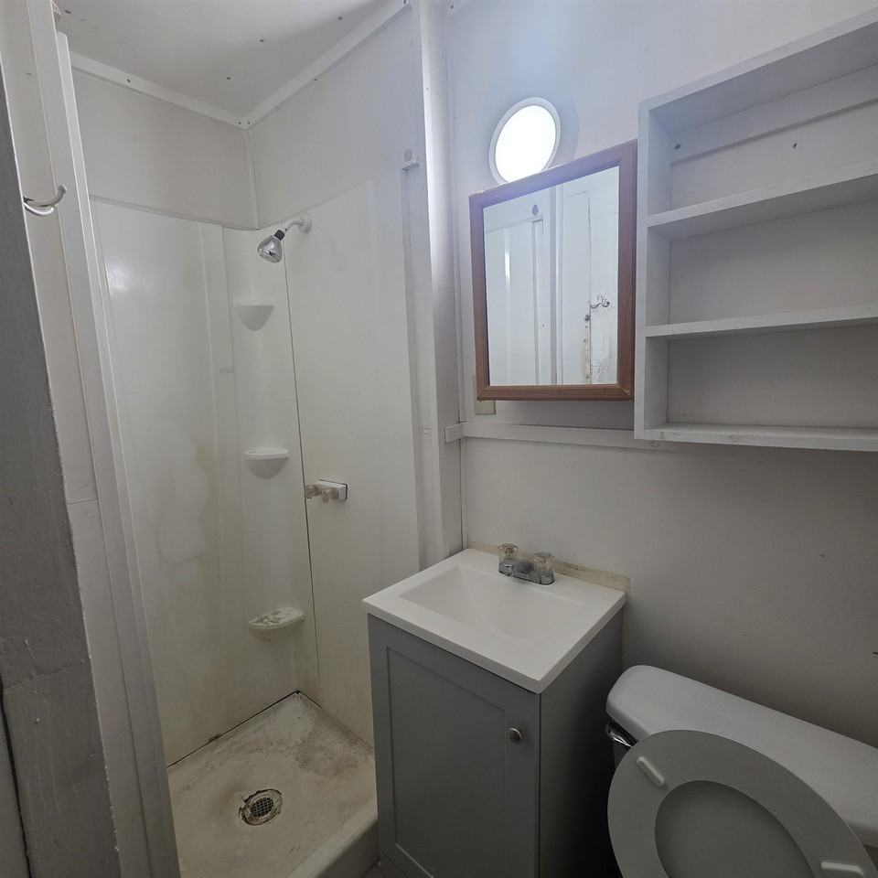 200 Main St #1 - Photo 3 of 4