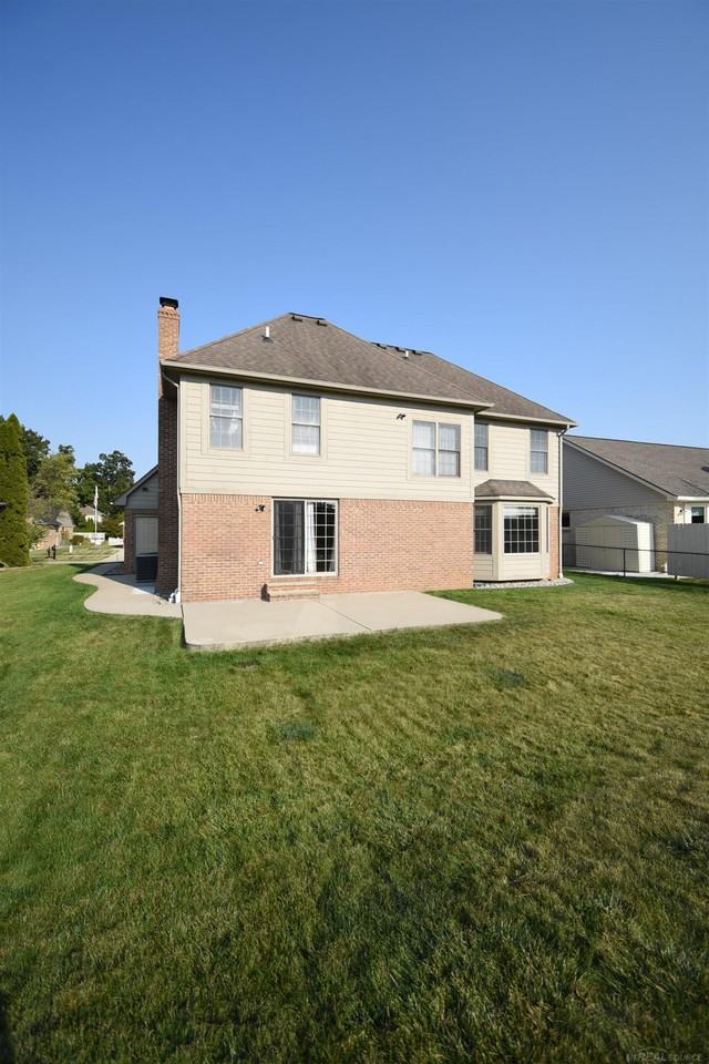 53823 Paul Wood Dr - Photo 4 of 50