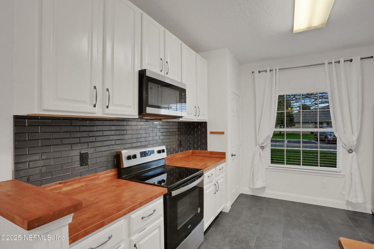 336 Wooded Crossing Cir - Photo 7 of 47