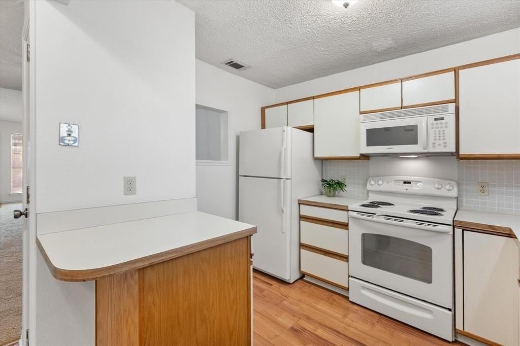 3504 Smith Barry Rd - Photo 6 of 20