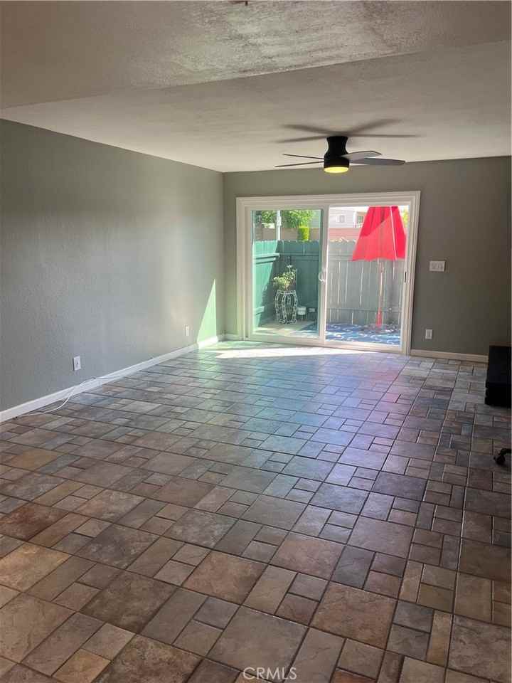 5307 North Barranca Avenue - Photo 2 of 23