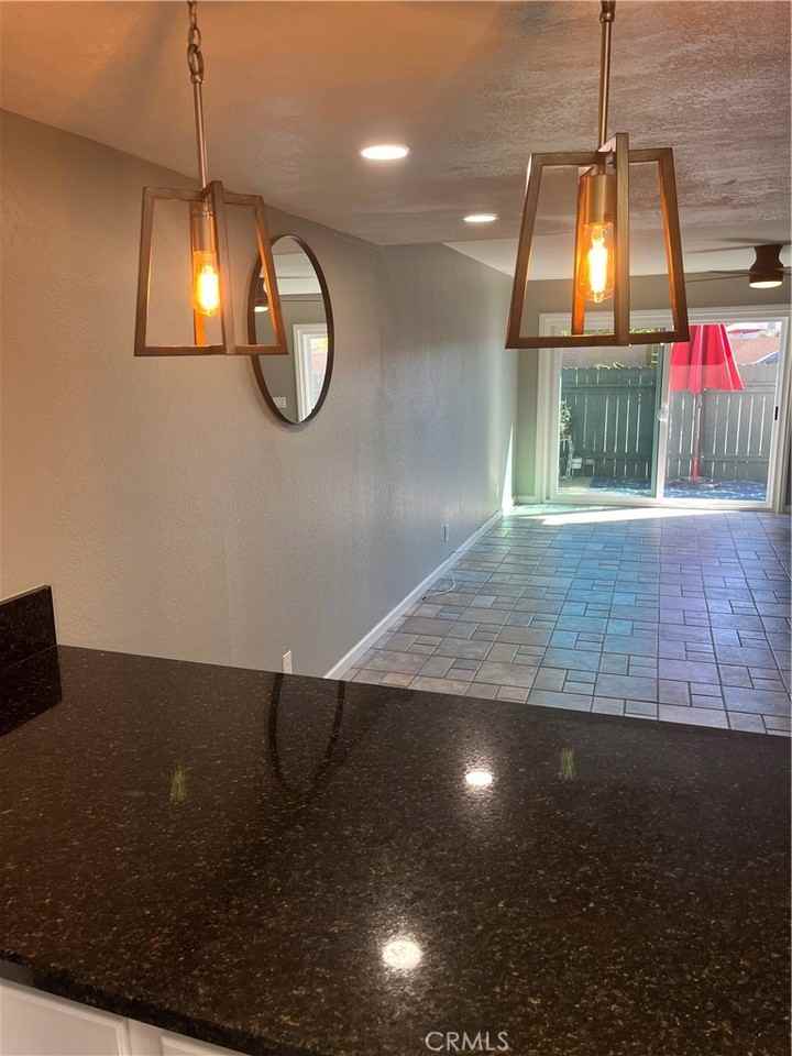 5307 North Barranca Avenue - Photo 4 of 23