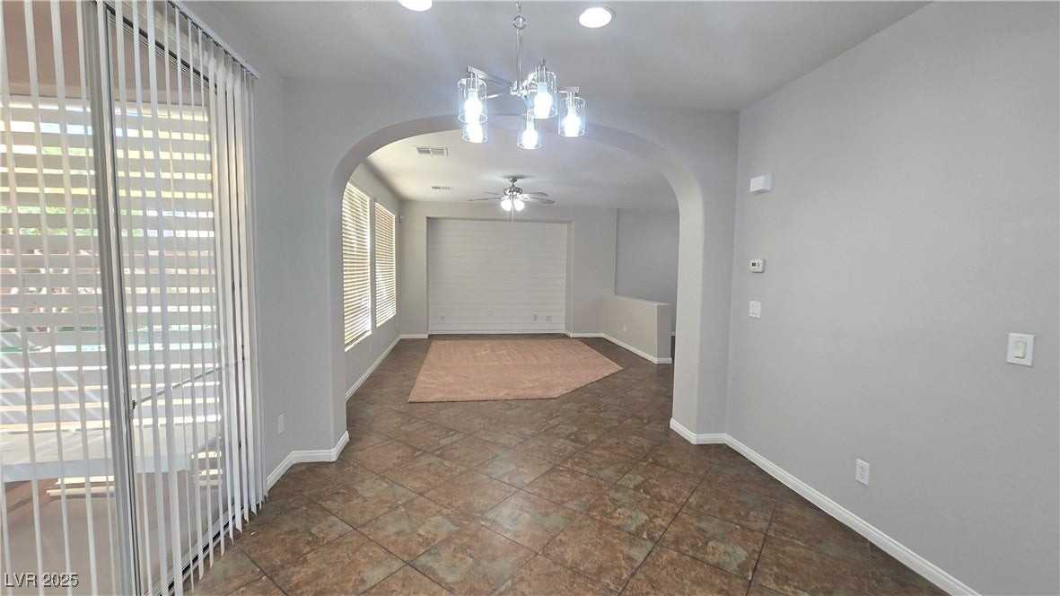 8667 Moreno Mountain Ave - Photo 5 of 36