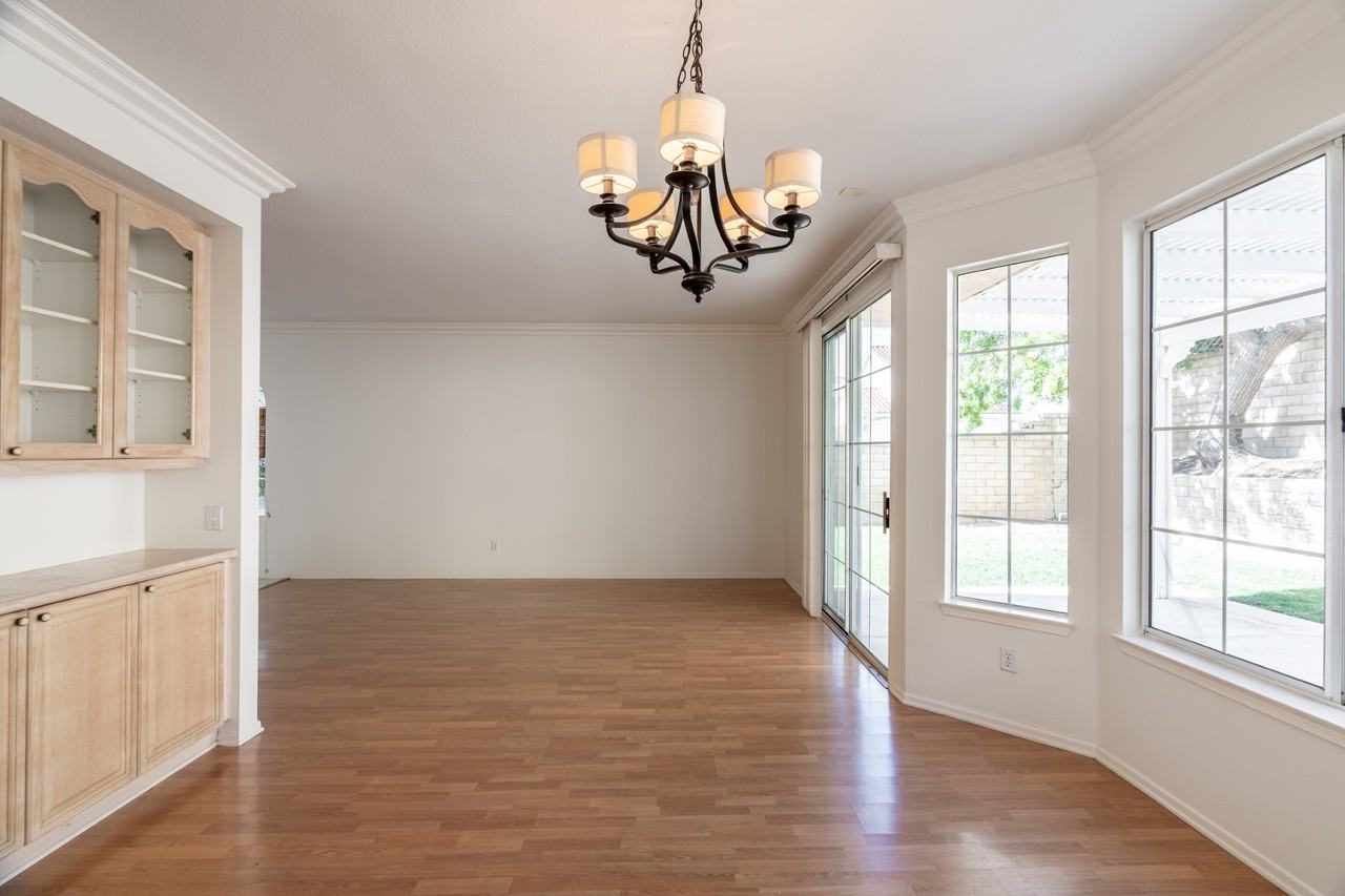 1768 Fox Springs Cir - Photo 6 of 30