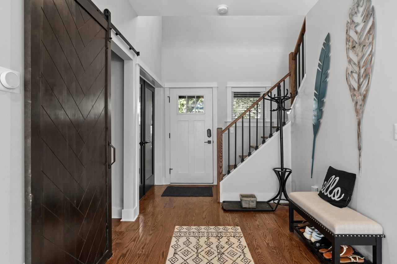 718 N Alexander Ave - Photo 7 of 50