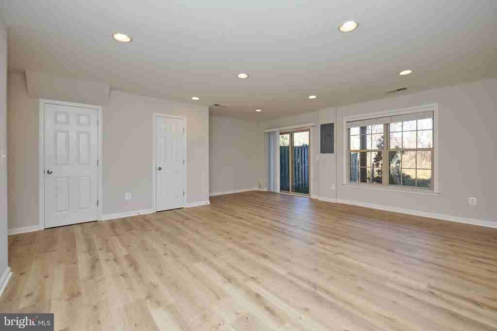 42612 Galbraith Square - Photo 3 of 38