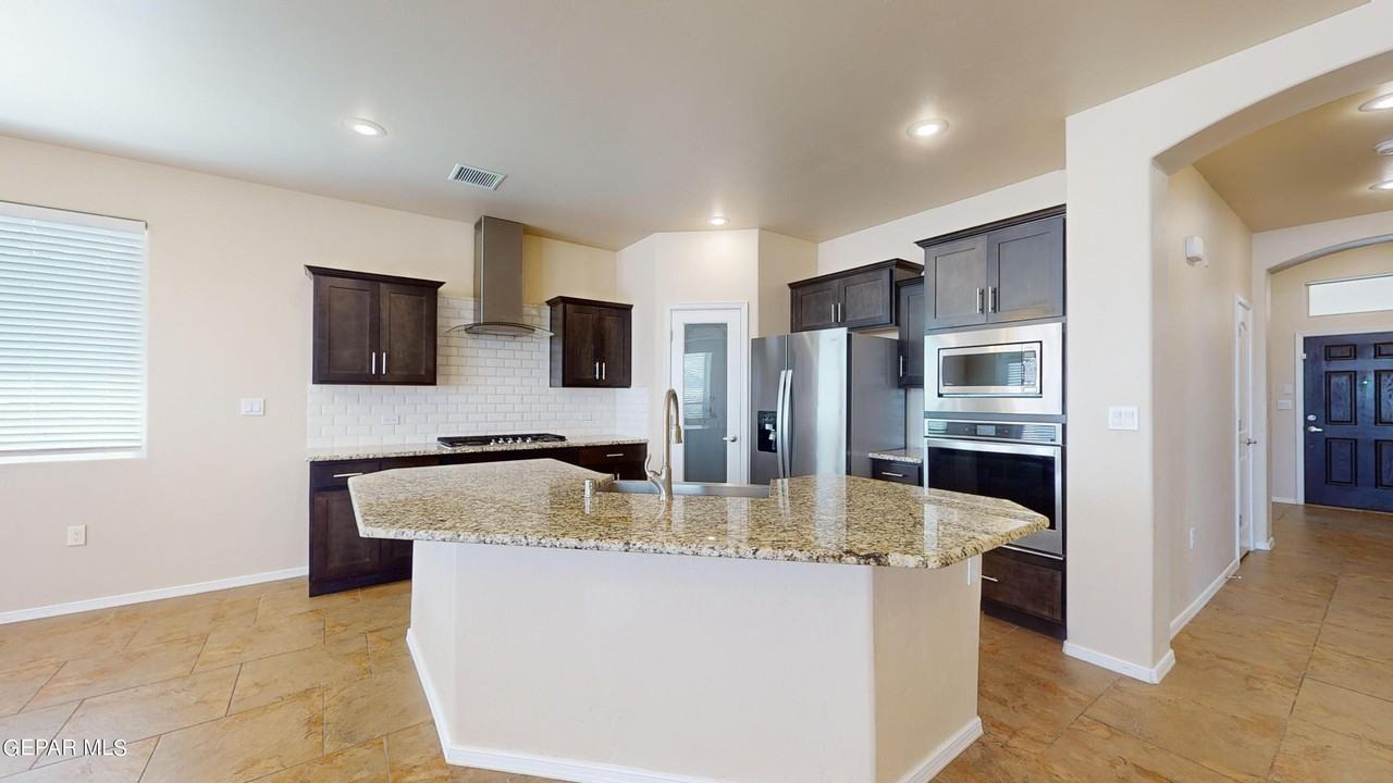 13397 Plumpton Road - Photo 6 of 45