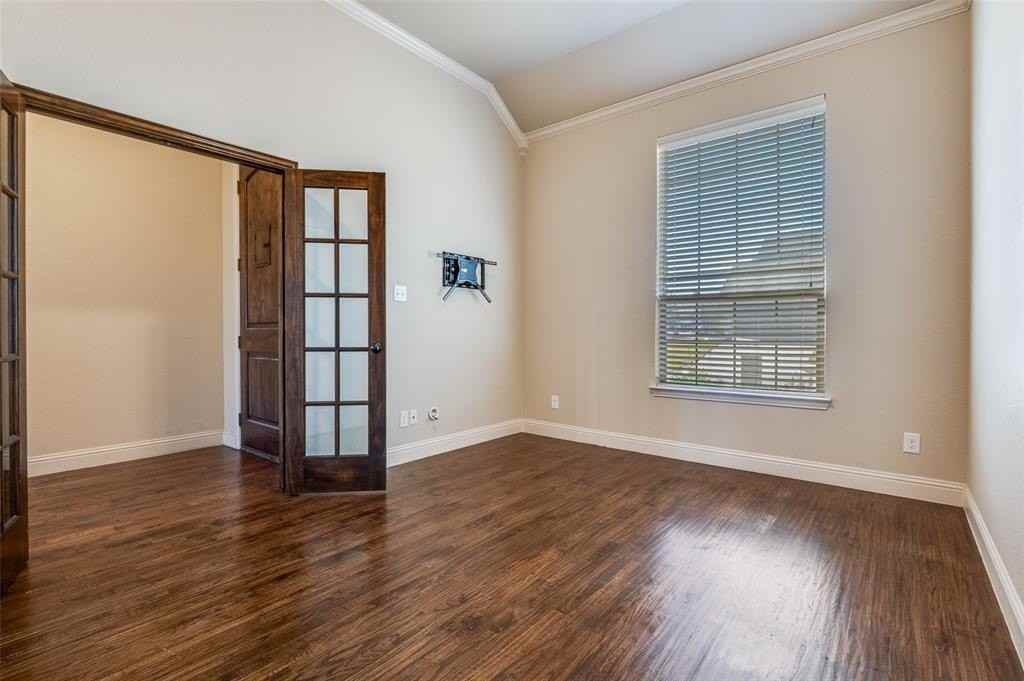 3238 Brighton Dr - Photo 3 of 23