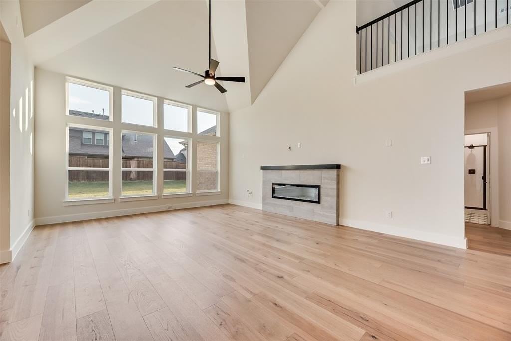 1055 Modesto Dr - Photo 7 of 29