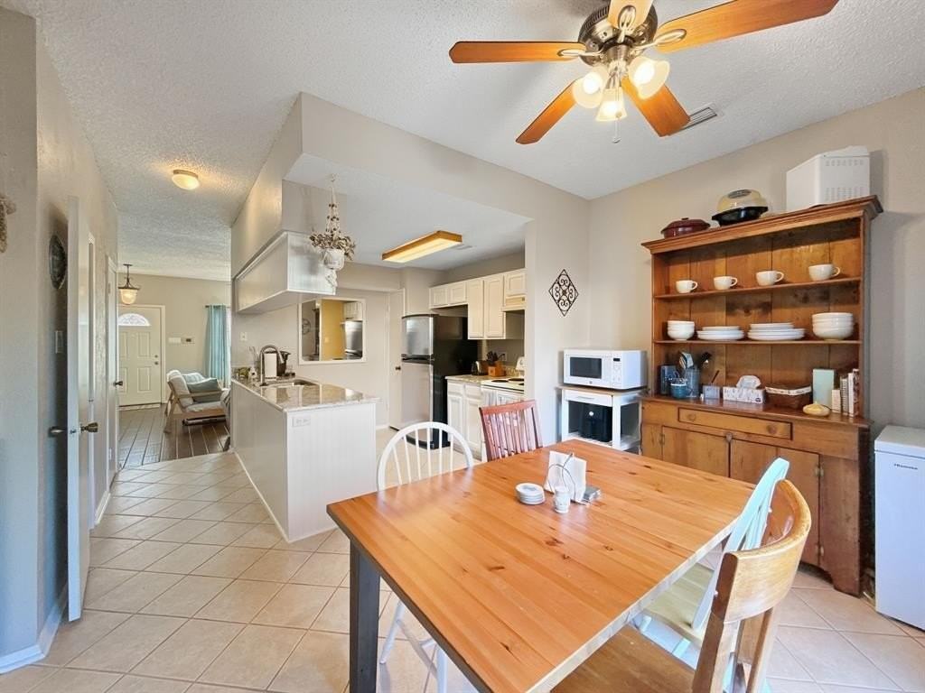 214 Samuel Blvd #1H - Photo 3 of 21