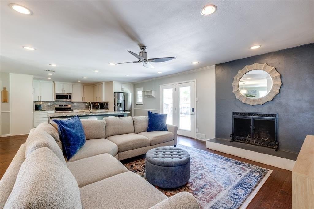 3605 Merrell Rd - Photo 6 of 26