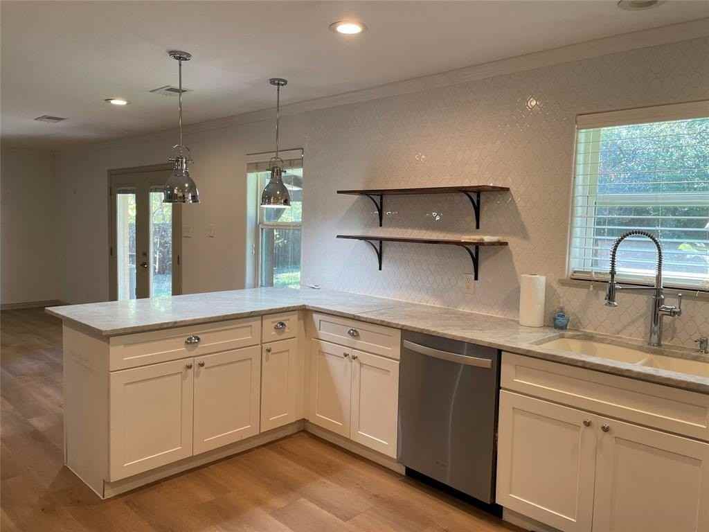 405 Ola Ln - Photo 6 of 20