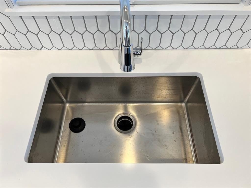 6138 Monticello Ave - Photo 4 of 16