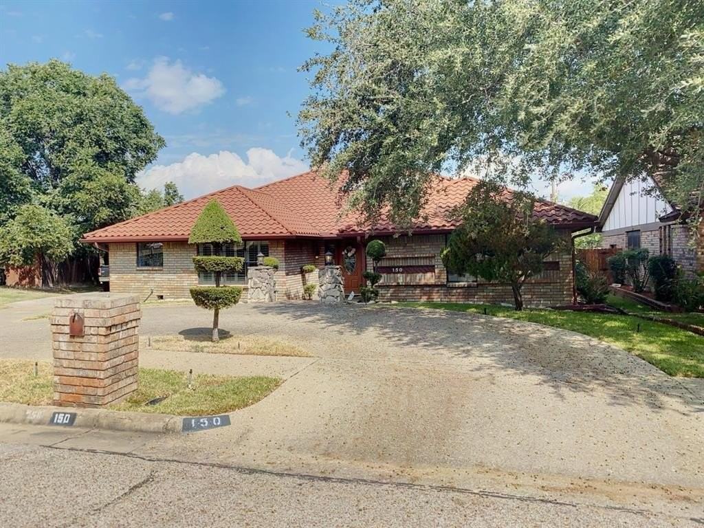 150 Macarthur Ct - Photo 2 of 40